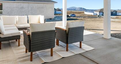 Icon Escape - 3 bedroom family home - Ideal Kennewick location - Sleeps 8