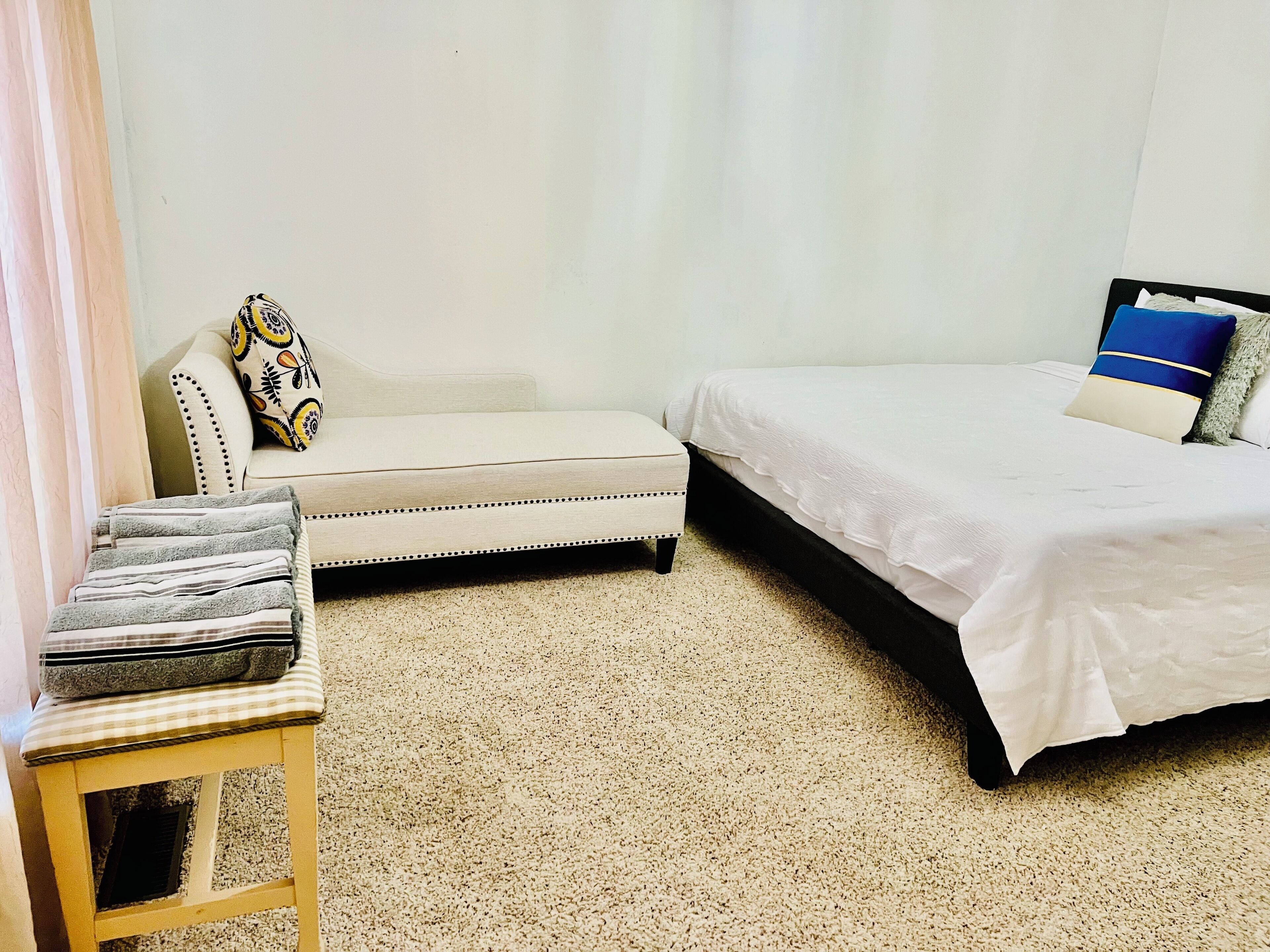 2 habitaciones, wifi gratis y ropa de cama 