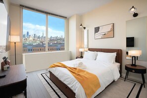 1 bedroom, desk, WiFi