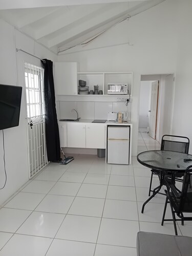 Charming One-Bedroom Apartment in Peaceful Telescope, St. Andrews, Grenada