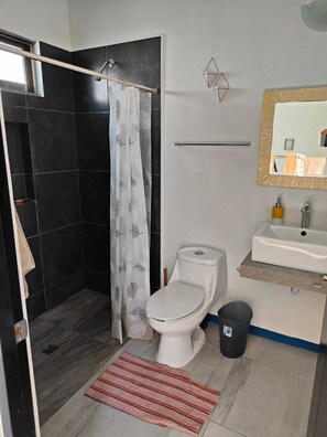 Handtücher, Seife, Toilettenpapier