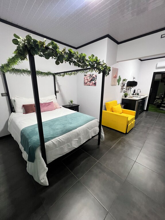 Cozy Alajuela Sjo In Charming Alajuela With Wifi, Ac Volcano Alsacia - Alajuela
