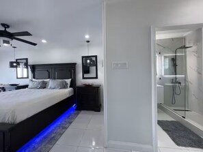 1 bedroom, in-room safe, iron/ironing board, WiFi