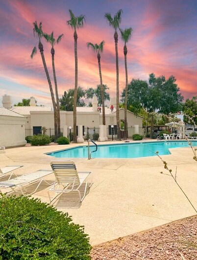 Perfect Chandler Getaway – Cozy Condo in the Heart of the East Valley!