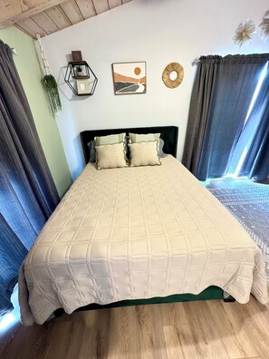 1 chambre, fer et planche à repasser, Wi-Fi, draps fournis
