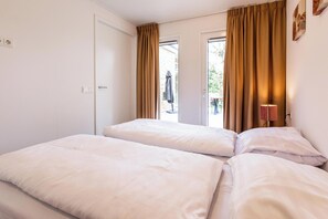 House | 3 bedrooms, bed sheets