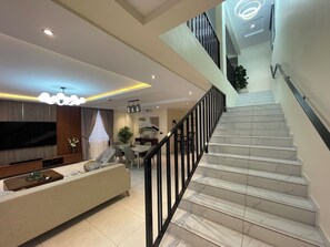 Interior - 	
KUMASI'S SECRET located at IPT, ANCORA HOMES Asuoyeboah  AK-532-8953 (Kumasi)