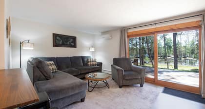 Lake Forest Resort – Relax on a Pristine Sandy Beach in the Northwoods!