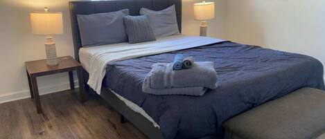 4 bedrooms, iron/ironing board, WiFi, bed sheets