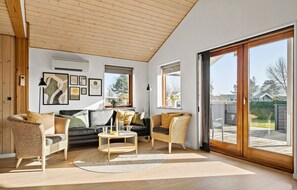 Smart TV, fireplace, table tennis - 3 bedroom awesome home in Haderslev (Haderslev)