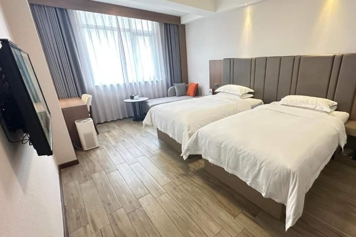 Comfort Twin Room