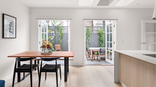 Hampton Beach Pearl - A stunning architecturally designed townhouse