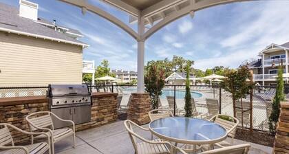 Windsor | Wine Country | Pool & Vineyards | 2BR Twin