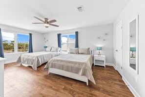 5 bedrooms, desk, iron/ironing board, travel cot - Ideal Beach Home Gulf Views Pool Pet-Friendly (Gulf Shores)