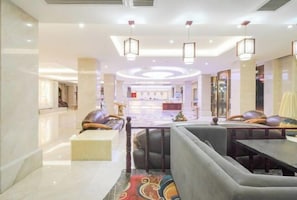 Lobby-lounge