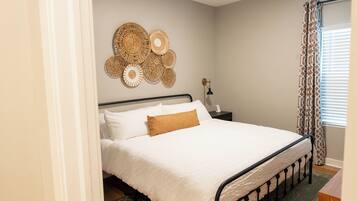 4 bedrooms, desk, iron/ironing board, travel cot