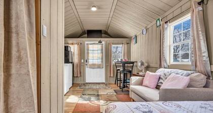 Madison's Lakeside Tiny Home Dream Getaway!