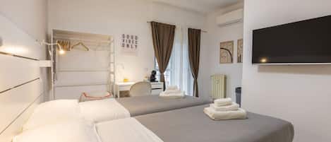 3 chambres, fer et planche à repasser, Wi-Fi, draps fournis