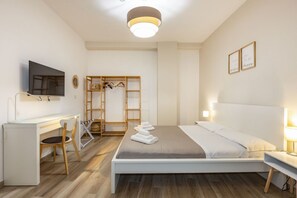 2 bedrooms, iron/ironing board, travel cot, WiFi