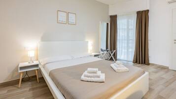 2 多间卧室、熨斗/熨衣板、旅行婴儿床、WiFi