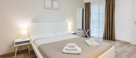 2 bedrooms, iron/ironing board, travel crib, WiFi