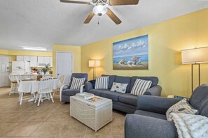 Smart TV - Oceanfront|Heated Pools + Hot Tub| King| Cable|W/D (Orange Beach)