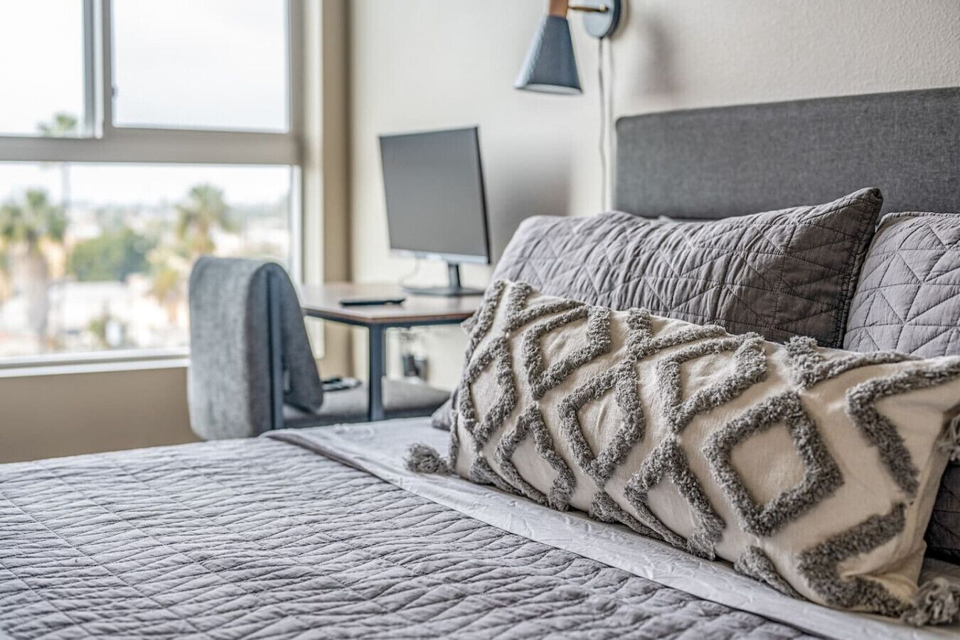 2 bedrooms, desk, iron/ironing board, travel crib