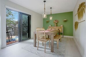 Dining - Sand & Sea Oasis: Condo with Private Beach Access (Holmes Beach)
