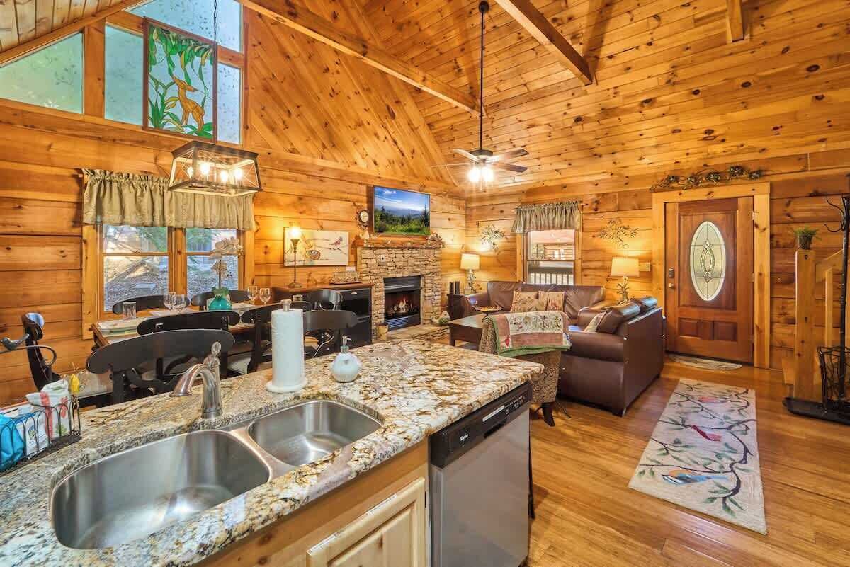 المنشأة من الداخل