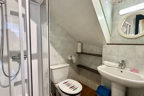Shower, towels - La croisière, apartment with terrace overlooking the Baie de Somme (Le Crotoy)