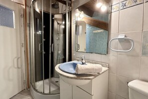 Shower, towels - Le Phare, authentic apartment for 4 people (Le Crotoy)