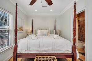 2 makuuhuonetta, silitysrauta/-lauta, Wi-Fi, vuodevaatteet