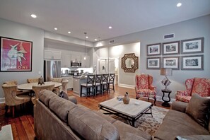 48-inch Smart TV with digital channels, Netflix, Hulu - Restored Historic Home 5 BR 4.5 Bath (Savannah)