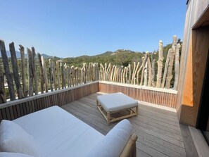 Terrace/patio - Luxury and serenity in this villa near the sea between St Cyprien and Pinarello (Lecci)