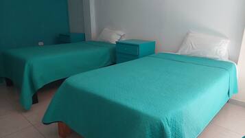 Twin Room | Soundproofing, free WiFi