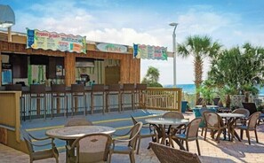 Bar (in der Unterkunft)