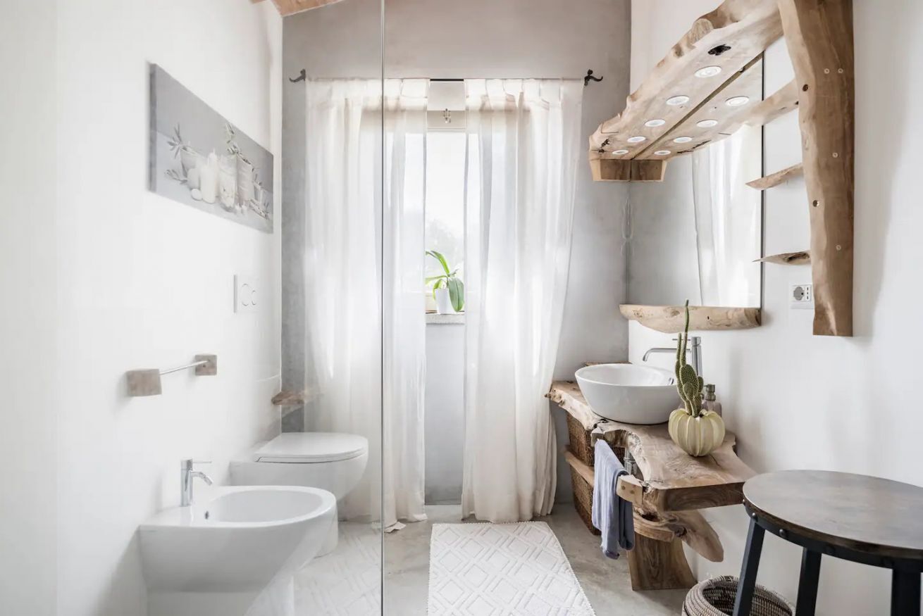 Dusche, Haartrockner, Bidet