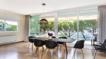 Casa, 4 dormitoris, terrassa | Menjador
