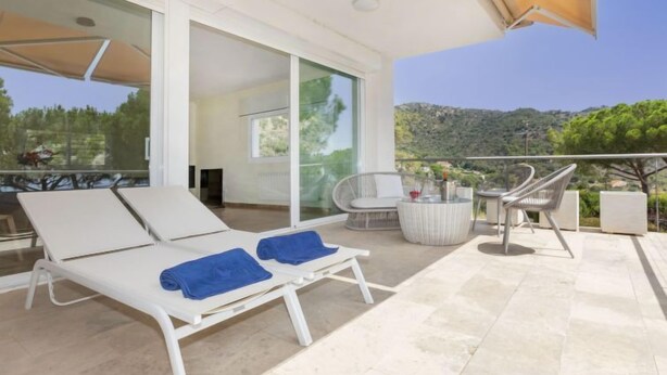 Casa, 4 dormitoris, terrassa | Balcó