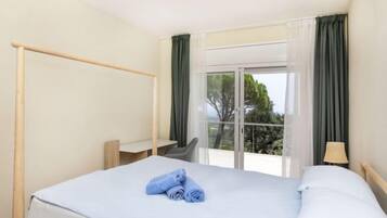 House, 4 Bedrooms, Terrace | 4 bedrooms