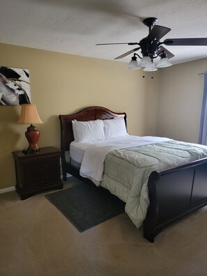 2 bedrooms, iron/ironing board, free WiFi, bed sheets