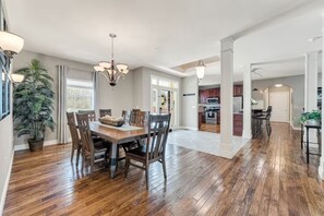 Dining - Sun, Fun, and Bathrooms for Everyone! 4BD Suites – One-Level – Great Location! (Branson)