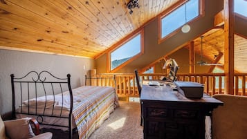 3 bedrooms, desk, free WiFi, bed sheets