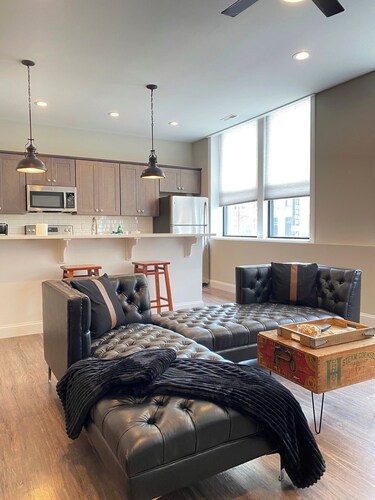 Luxury Loft/King Bed - Civic Center/Cafe/Brewery/Farmers Market - FREE Gar Park