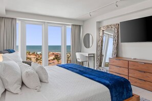 4 bedrooms, desk, iron/ironing board, WiFi