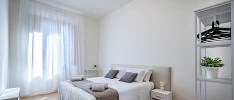 2 室のベッドルーム、アイロン / アイロン台、旅行用ベビーベッド、WiFi (無料)