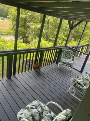 Terrace/patio - Morning SideView-Charming 2-bedroom mobile home with WiFi, AC in West Jefferson. (West Jefferson)
