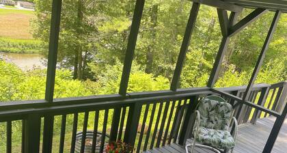 Morning SideView-Charming 2-bedroom mobile home with WiFi, AC in West Jefferson.