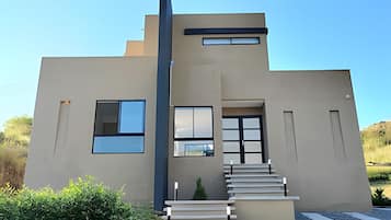 Chalet | Exterior
