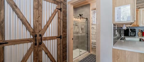 Shower, towels